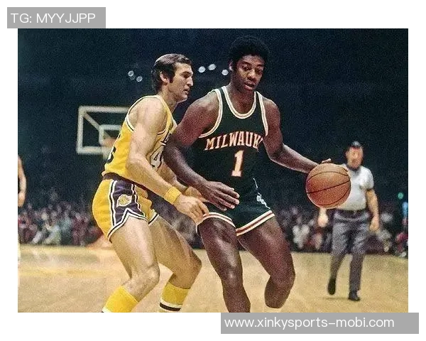 张佳玮分析持球组织差异对KD疲惫影响及谢泼德运球时间的短缺问题 张佳玮分析持球组织差异对KD疲惫影响及谢泼德运球时间的短缺问题